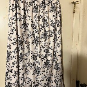 Cider Black and White Floral Maxi Skirt